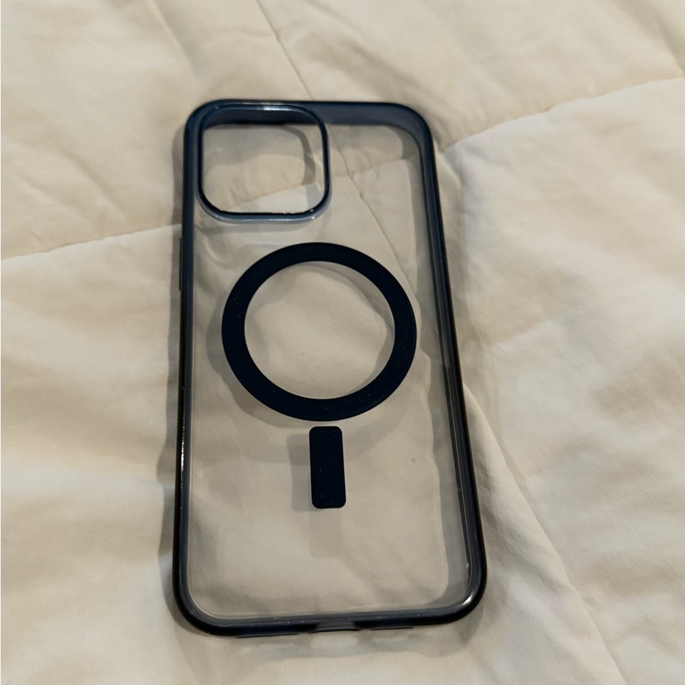 iPhone 15 Pro Max MagSafe Clear Phone Case - Blue Trim